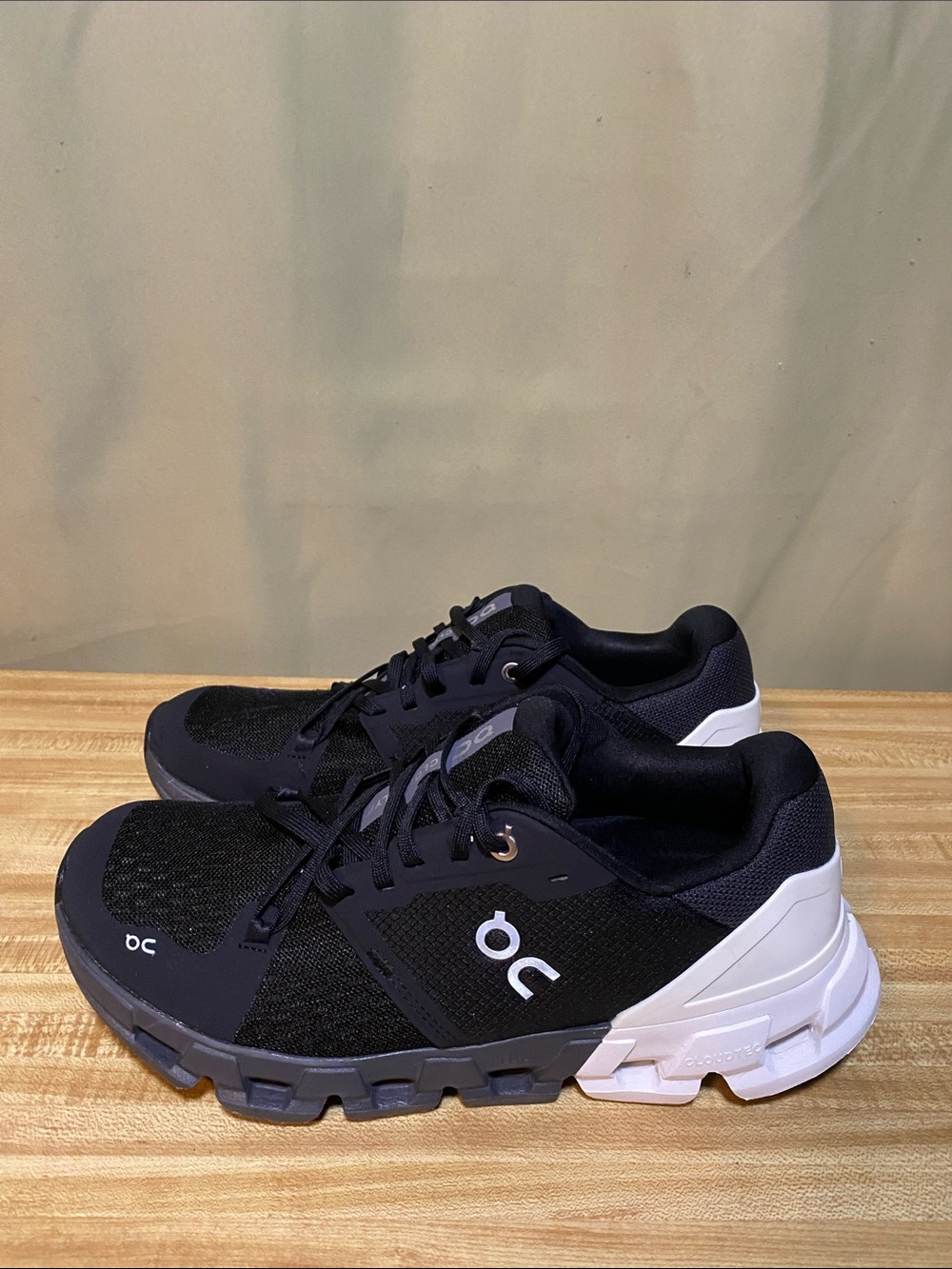 Women’s On Cloudflyer 4 Black White Running shoes 9.5